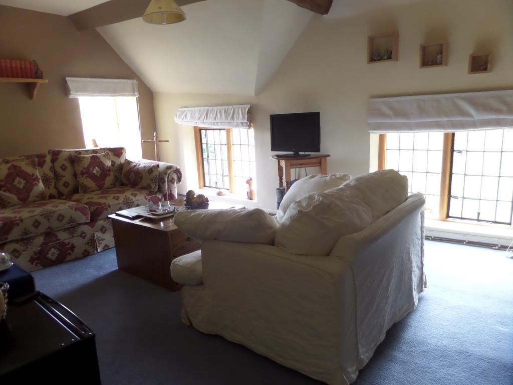 Walford Court Bed and Breakfast Leintwardine Esterno foto