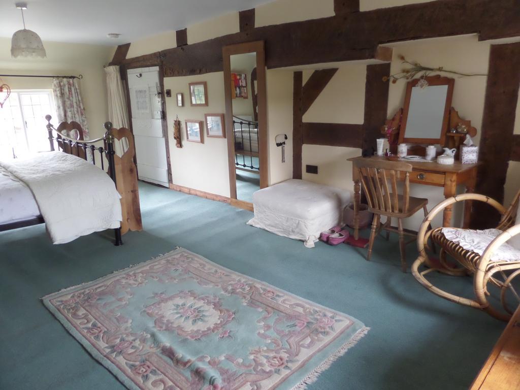 Walford Court Bed and Breakfast Leintwardine Esterno foto